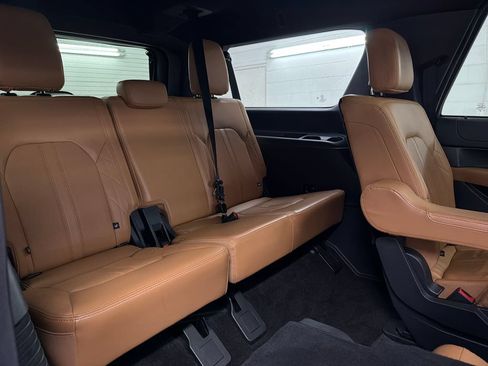 Certified 2022 Ford Expedition Max Platinum RWD image 34