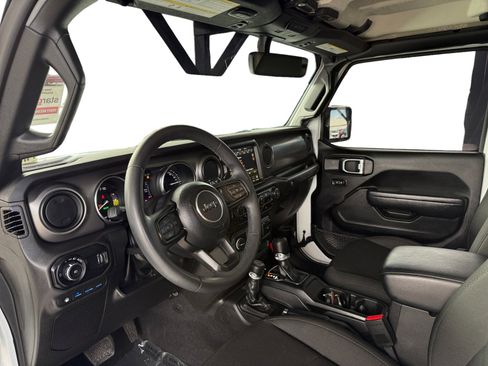 Used 2023 Jeep Wrangler Unlimited w/ 8.4" Radio Group AWD/4WD image 9
