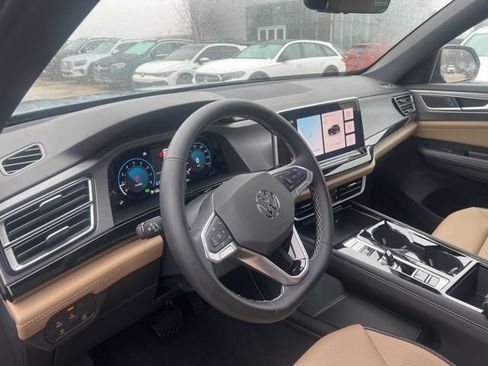 New 2025 Volkswagen Atlas Cross Sport SE AWD/4WD image 12