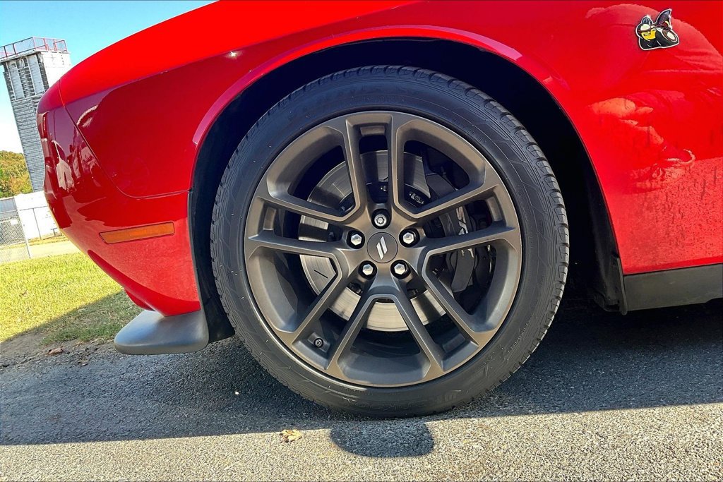 Used 2021 Dodge Challenger R/T Scat Pack w/ Shaker Package RWD image 2