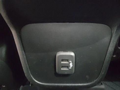 Used 2020 Chevrolet Equinox LT image 40