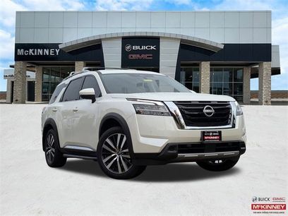 Used 2024 Nissan Pathfinder Platinum w/ Cargo Package
