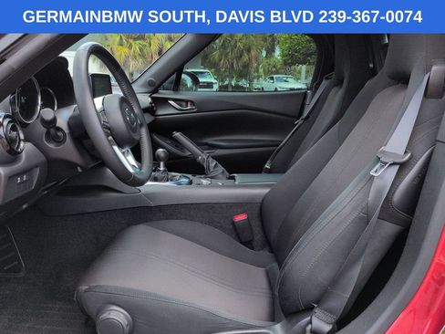 Used 2021 MAZDA MX-5 Miata Sport RWD image 17