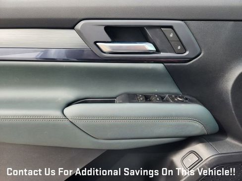 New 2026 GMC Terrain AT4 w/ Technology Package II AWD/4WD image 17