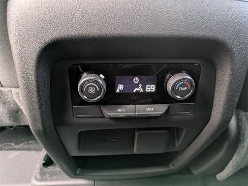 New 2026 Chevrolet Traverse LT w/ Midnight/Sport Edition image 25