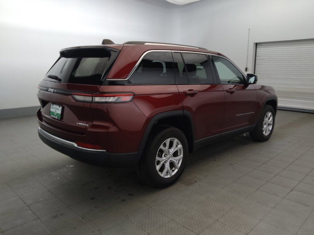 Used 2023 Jeep Grand Cherokee Limited AWD/4WD image 9