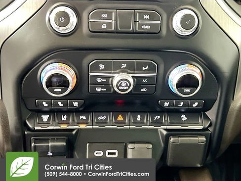 Used 2022 GMC Sierra 3500 Denali w/ Technology Package image 9