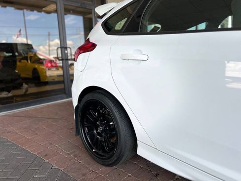 Used 2017 Ford Focus ST FWD image 24