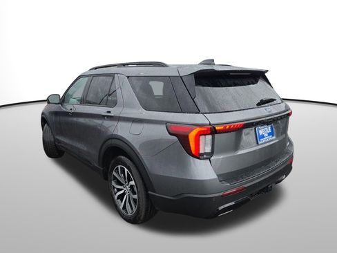 Used 2025 Ford Explorer ST-Line image 5