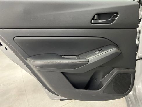 Used 2024 Nissan Altima 2.5 SV image 14