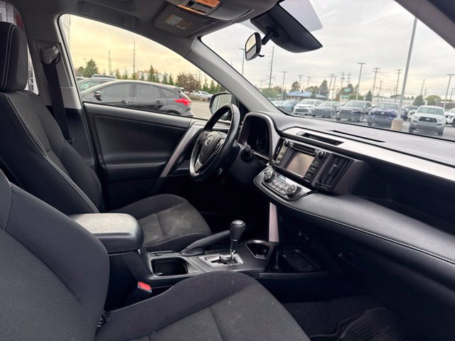 Used 2018 Toyota RAV4 XLE AWD/4WD image 26