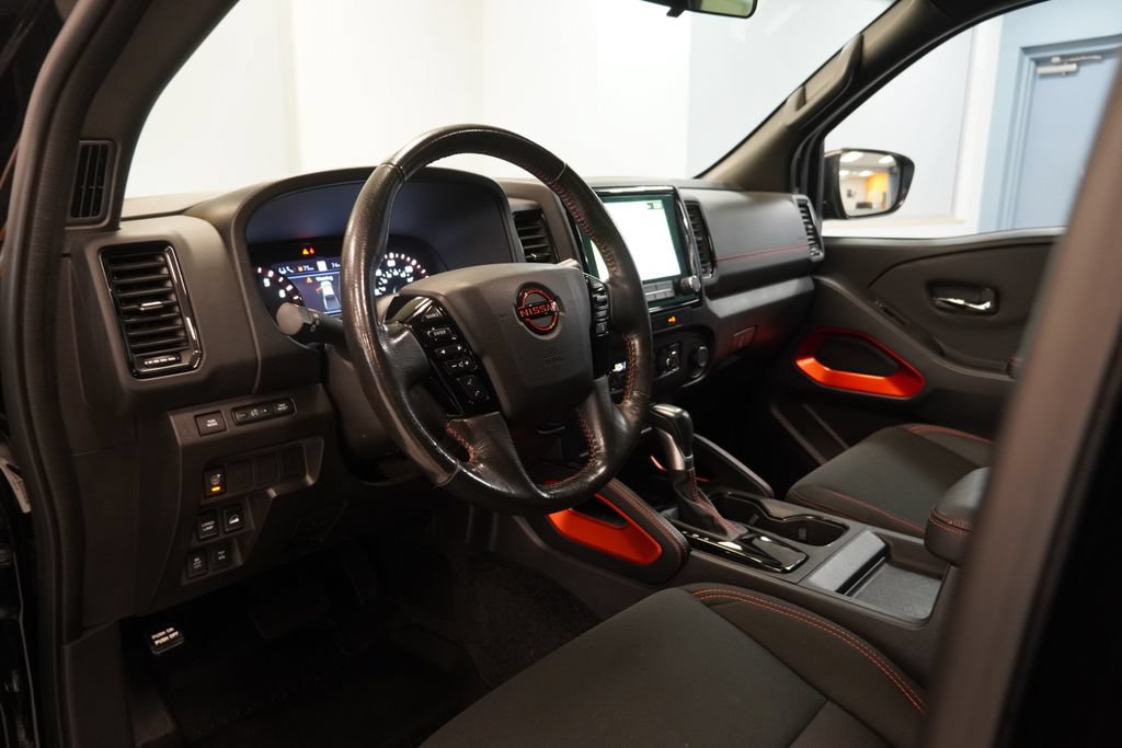 Used 2023 Nissan Frontier PRO-4X w/ Technology Package AWD/4WD image 6