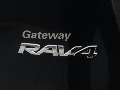 Used 2018 Toyota RAV4 XLE image 53