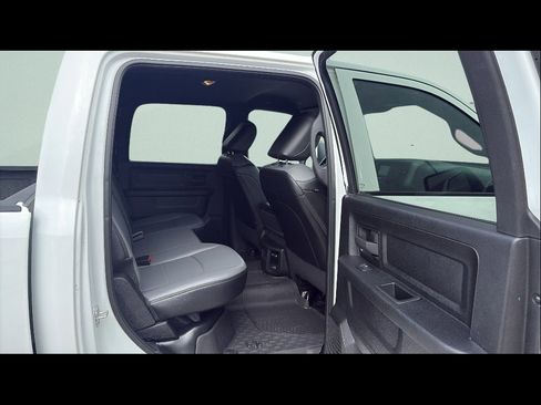 Used 2024 RAM 2500 Tradesman w/ Chrome Appearance Group image 24