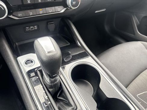 Used 2024 Nissan Altima 2.5 SV image 28