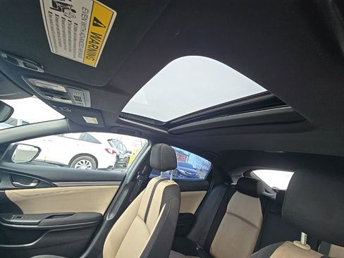 Used 2019 Honda Civic EX image 10
