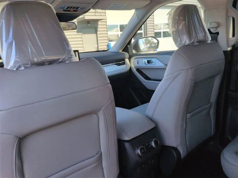 New 2025 Ford Explorer Active w/ Active Comfort Package image 19