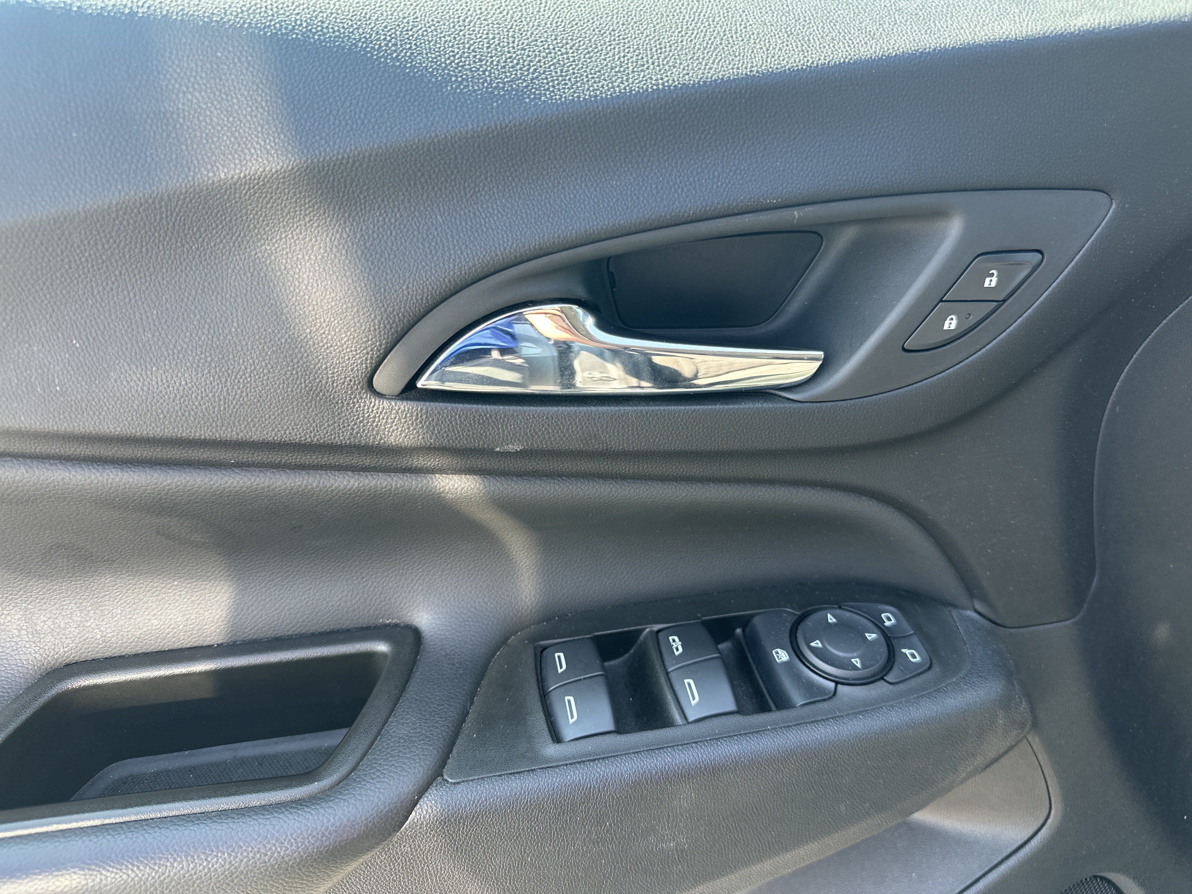 Used 2024 Chevrolet Equinox LT AWD/4WD image 13