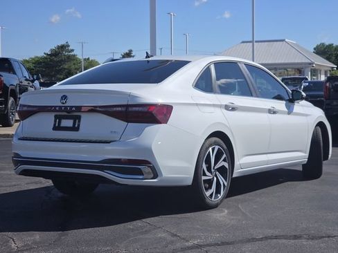 Used 2025 Volkswagen Jetta SEL FWD image 22