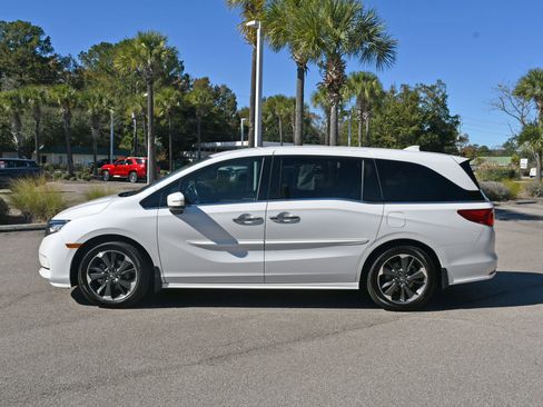 Used 2023 Honda Odyssey Elite image 5