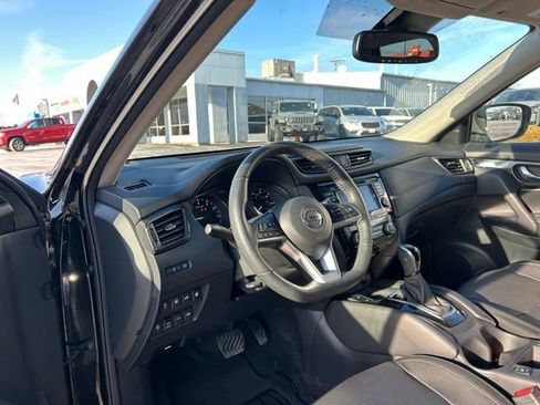 Used 2020 Nissan Rogue SL image 30
