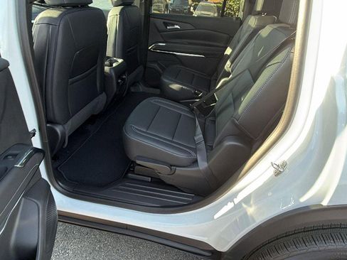 New 2026 Chevrolet Traverse LT w/ Sun and Wheel Package image 16