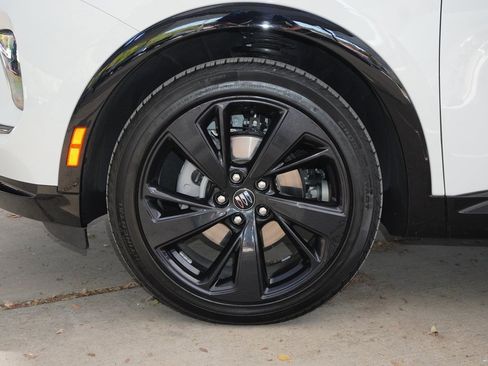 Used 2025 Buick Envision Sport Touring image 10