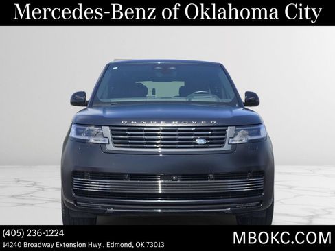 Used 2024 Land Rover Range Rover SV AWD/4WD image 2