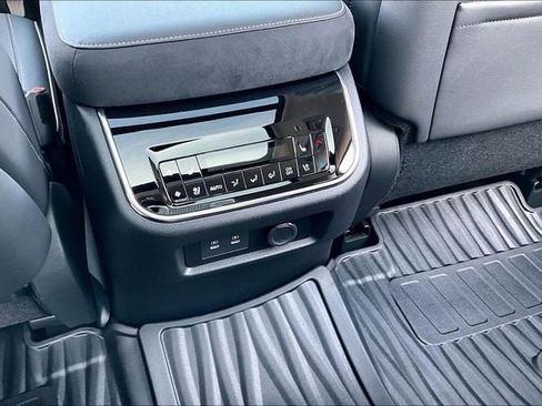 New 2026 INFINITI QX80 Luxe image 34