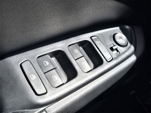 Certified 2023 Hyundai Venue Limited w/ Cargo Package image 28