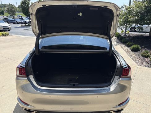 Certified 2021 Lexus ES 350 w/ Premium Package FWD image 32
