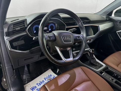 Used 2021 Audi Q3 2.0T Premium w/ Convenience Package image 9