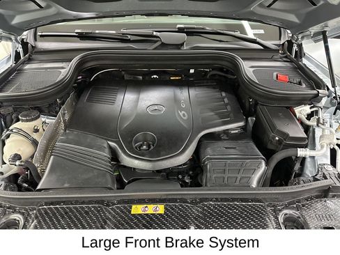 Used 2025 Mercedes-Benz GLS 450 4MATIC image 17