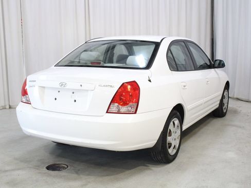 Used 2004 Hyundai Elantra GLS FWD image 21