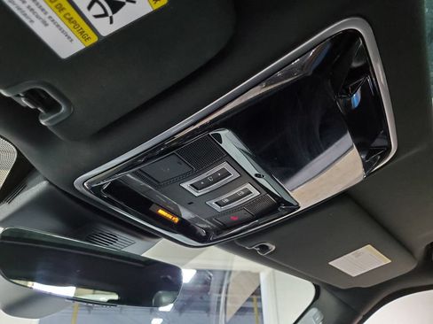 Used 2018 Land Rover Range Rover HSE AWD/4WD image 38