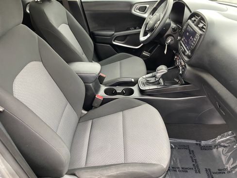 Used 2023 Kia Soul LX w/ Option Group 015 image 9