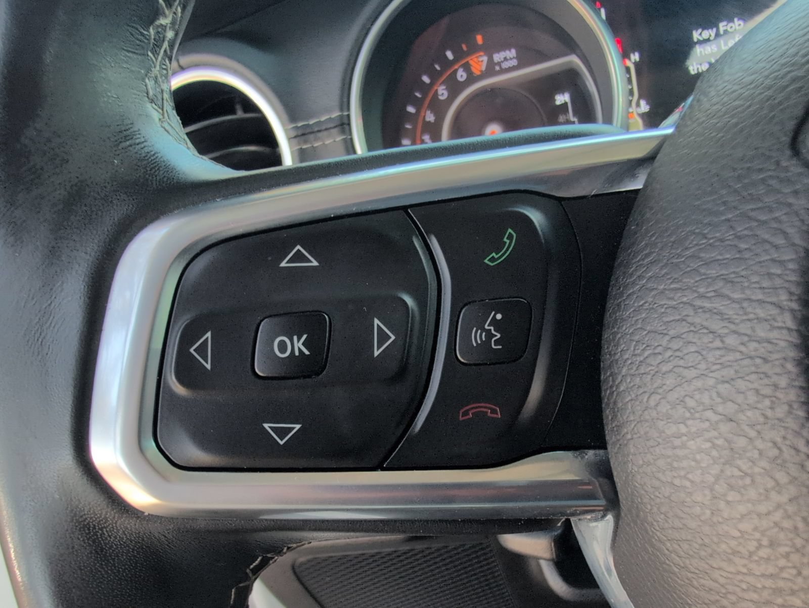 Used 2020 Jeep Gladiator Overland AWD/4WD image 11
