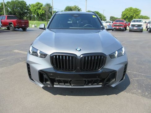 Used 2024 BMW X5 xDrive40i w/ M Sport Package AWD/4WD image 14
