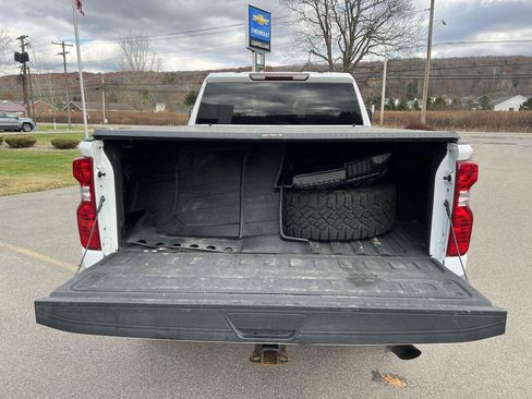 Certified 2022 Chevrolet Silverado 2500 Custom w/ Custom Convenience Package image 25
