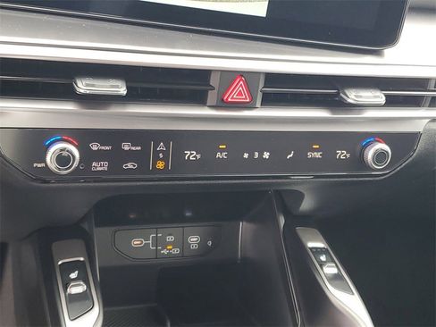 New 2025 Kia Sorento EX w/ Panoramic Sunroof Package image 18