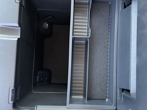 New 2025 Ford Expedition Active image 21