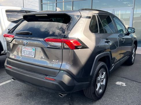 Used 2023 Toyota RAV4 XLE AWD/4WD image 4