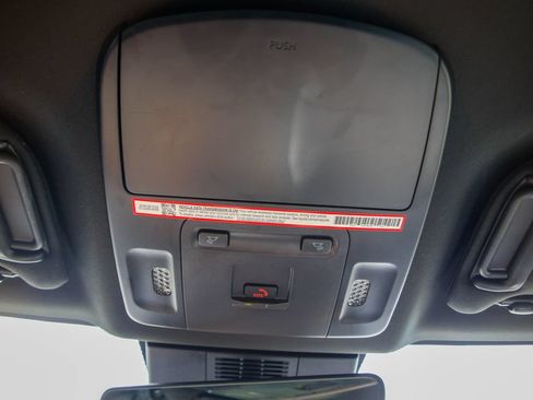 Used 2026 Toyota Camry SE w/ Convenience Package FWD image 19