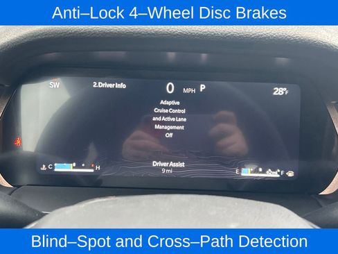 New 2025 Jeep Grand Cherokee Altitude image 16