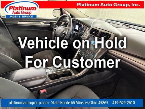 Used 2017 Ford Fusion SE w/ Fusion SE Technology Package FWD image 38