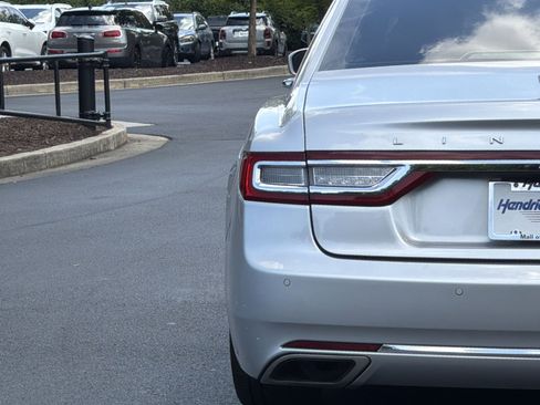 Used 2019 Lincoln Continental Select FWD image 22