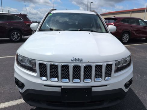 Used 2016 Jeep Compass Latitude AWD/4WD image 8