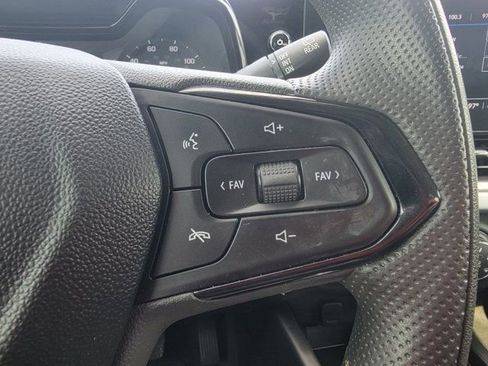 Used 2025 Chevrolet Trax LS w/ Driver Confidence Package FWD image 20