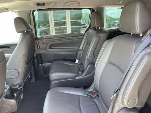 Used 2018 Honda Odyssey Elite image 12