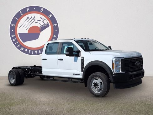 New 2026 Ford F550 4x4 Crew Cab Super Duty image 2